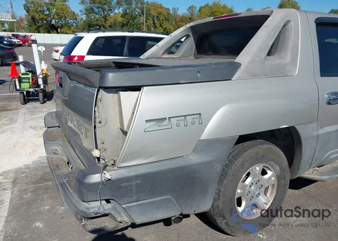 2004 Chevrolet Avalanche 1500 из США, поврежденный, VIN 3GNEC12T04G137281